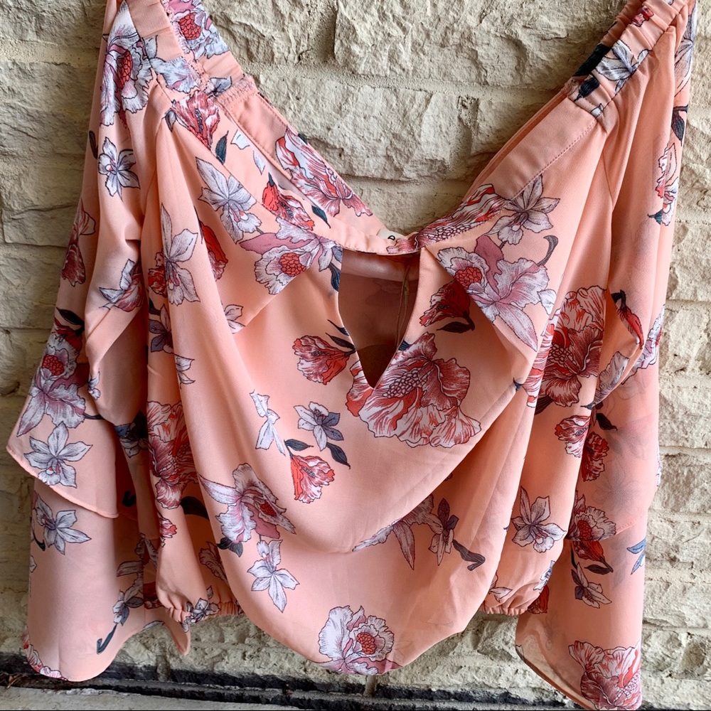 Beautiful Floral Off the Shoulder Top S essue